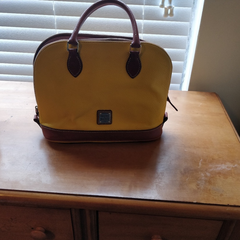 Dooney& Bourke